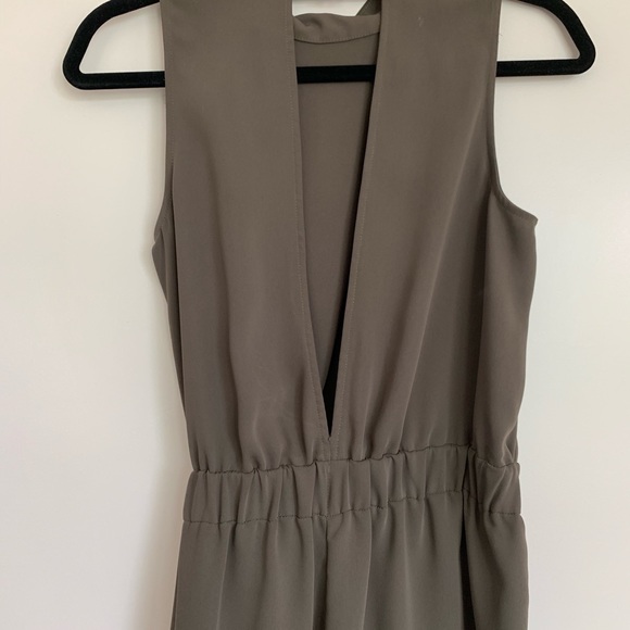 AMAZING condition Green Top Shop Romper - Picture 3 of 4